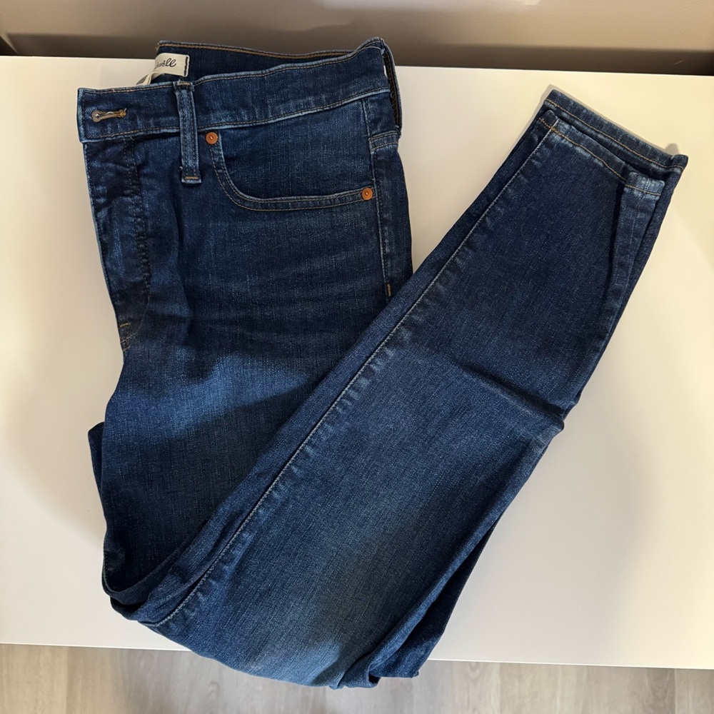 EUC Madewell 9” Mid Rise Skinny Jeans Size 31